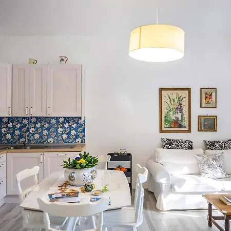 Casa Adelaide アパート ポジターノ