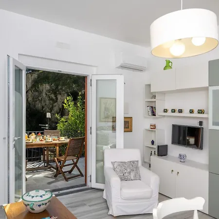 Casa Adelaide アパート